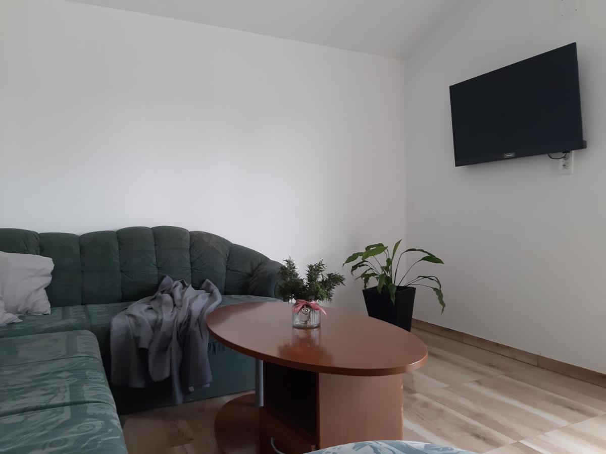 Apartments Tea And Tamara Pirovac Εξωτερικό φωτογραφία